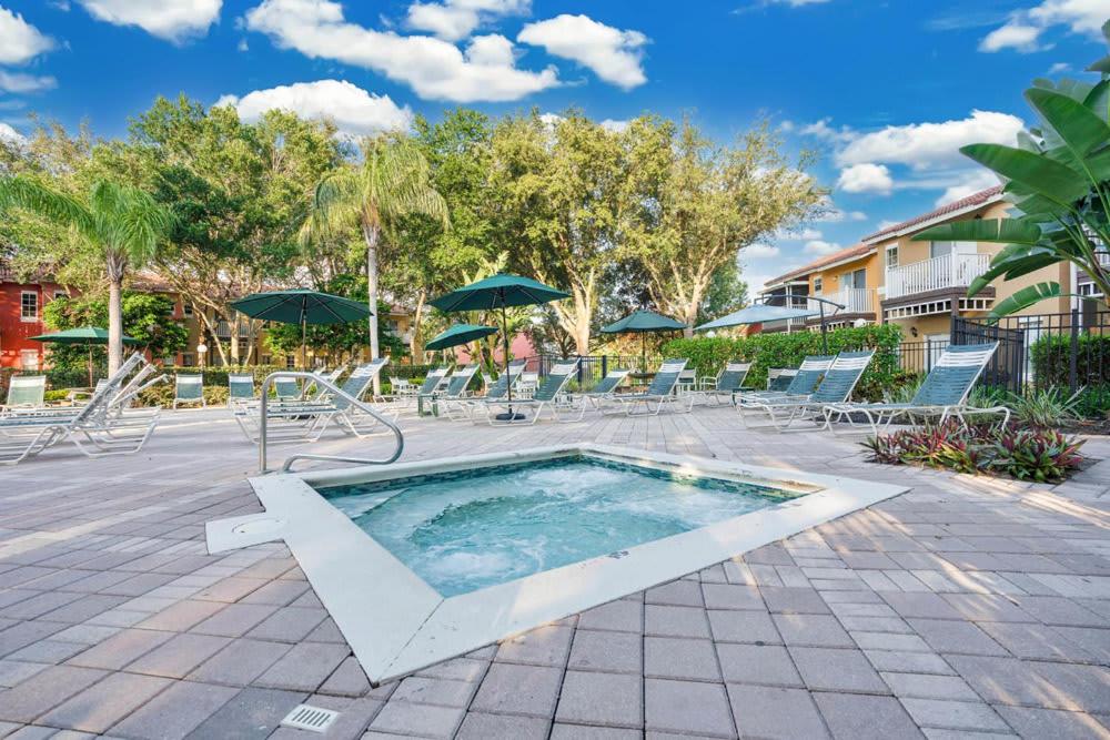 Relaxing Getaway in Emerald Island Near Disney view 4