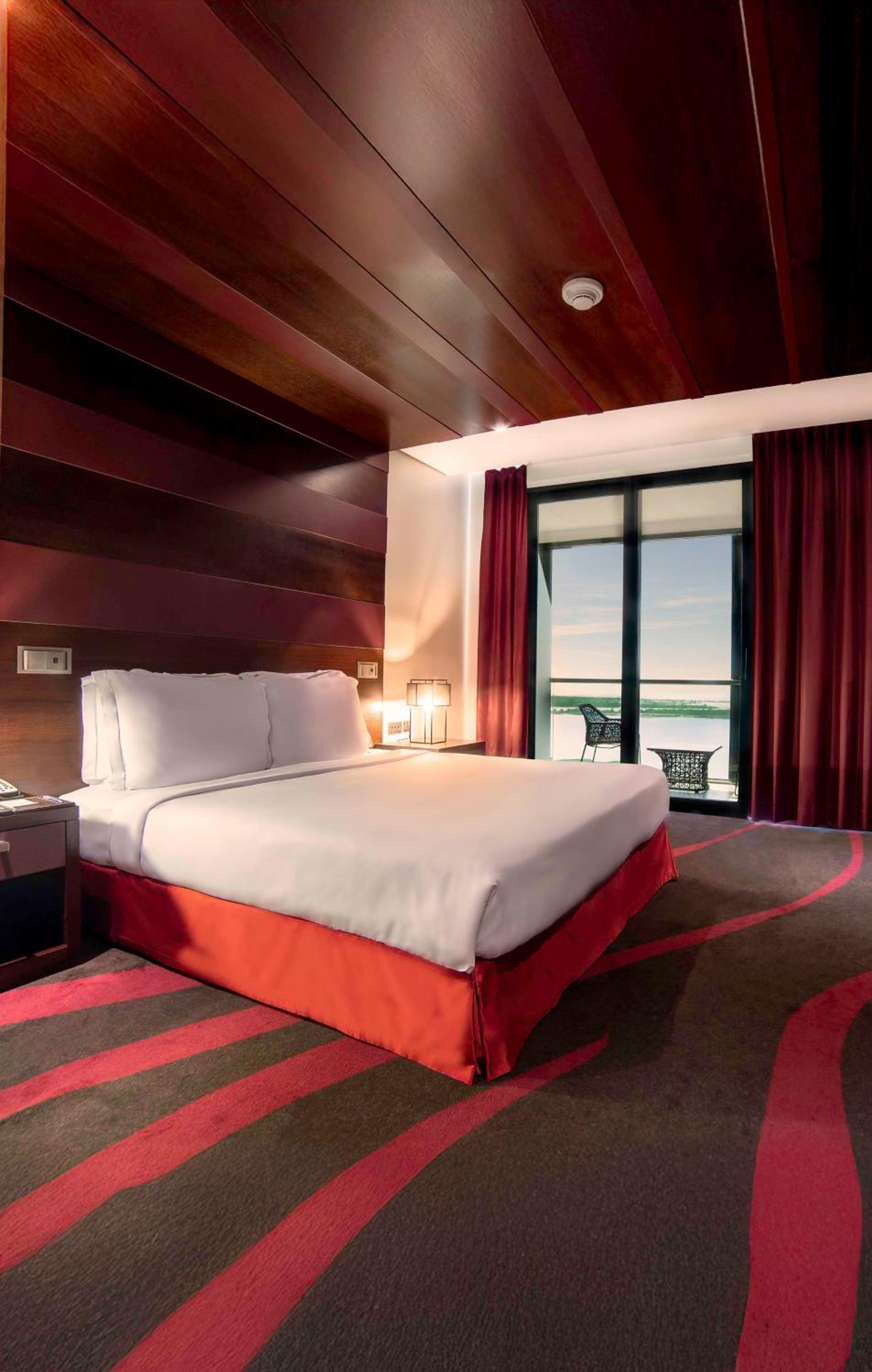 Yas Plaza Mangroves by IHG