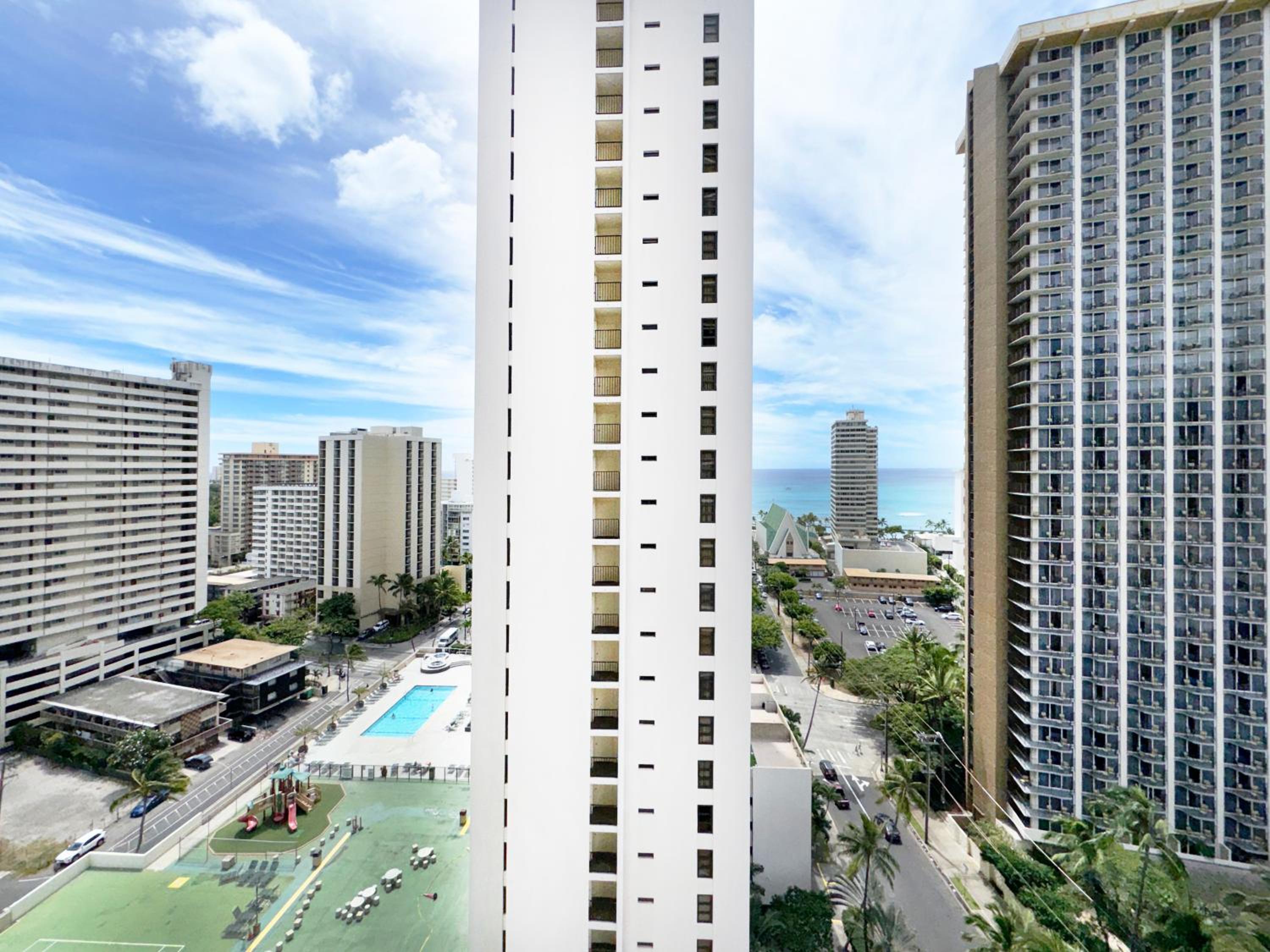 Hotel 1BR Oceanview Condo, Near Waikiki Beach with Parking - Image 1