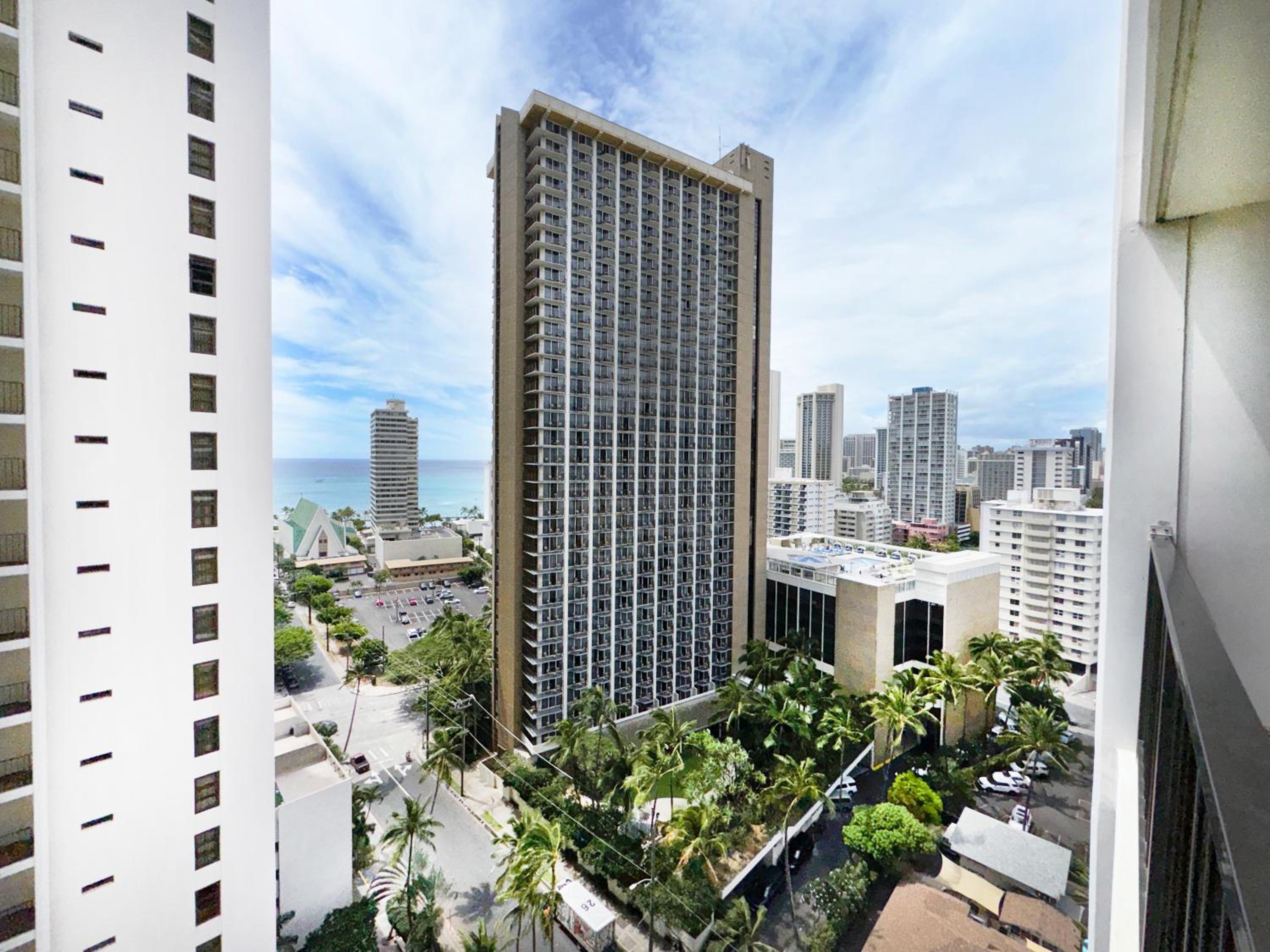 19th-floor newly remodeled condo with lanai, pool & beach access view 2