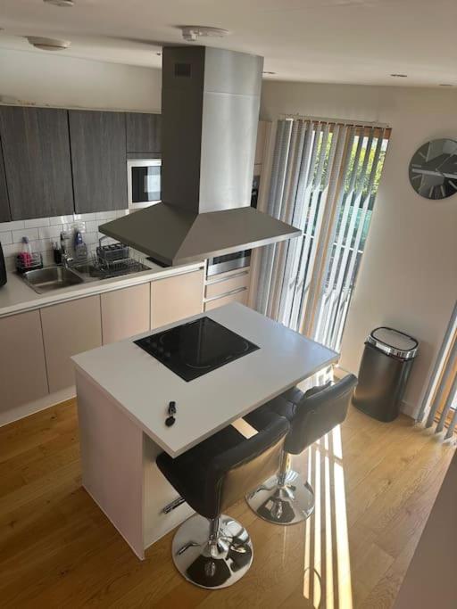 Luxury Modern Town House, Manchester City Centre, Free Secured Parking