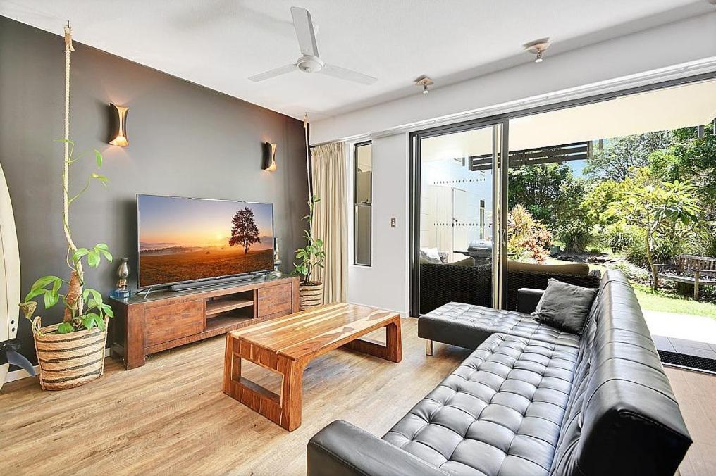 Casuarina Apartment, 200m from the Beach!