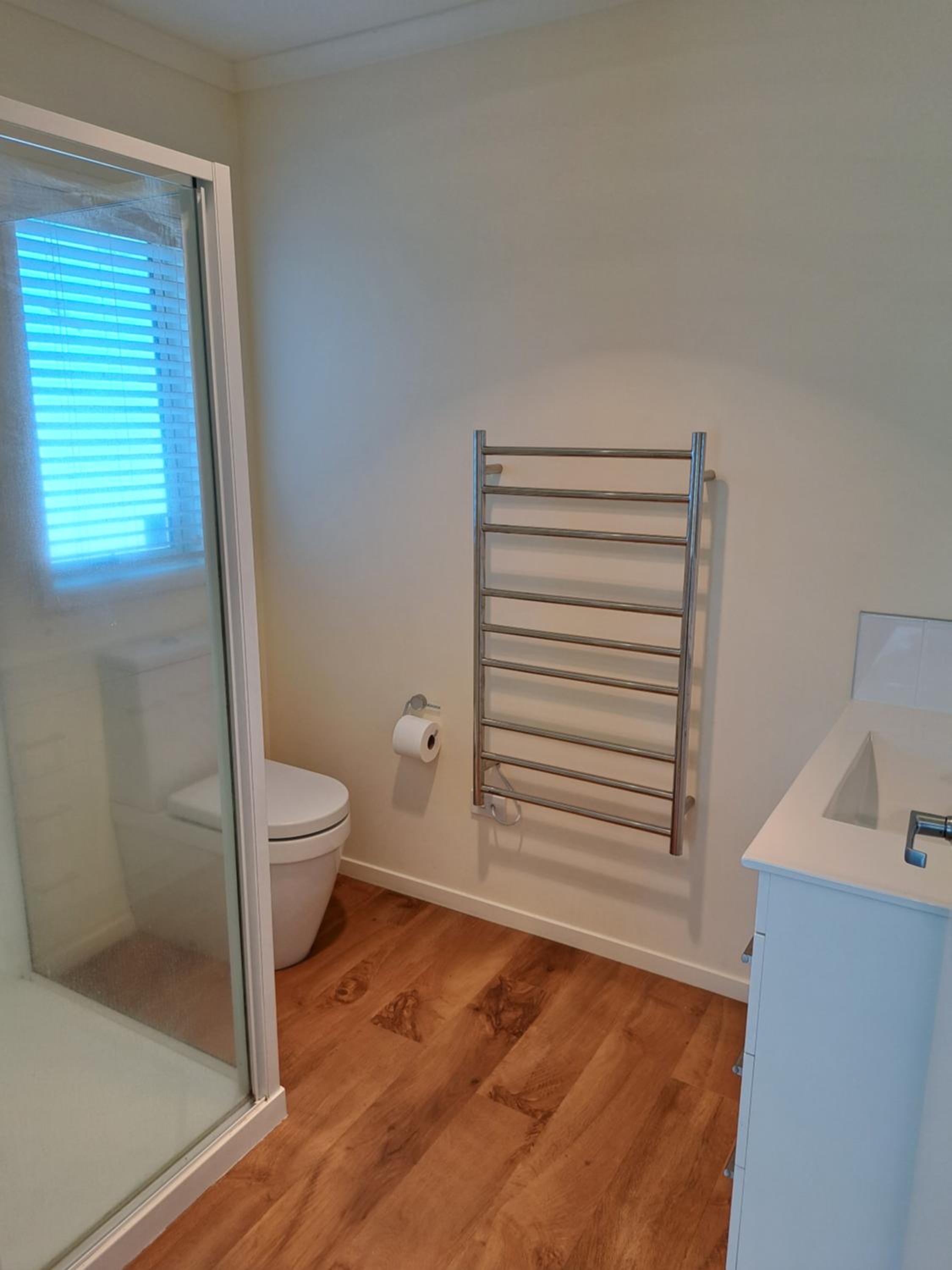 Papamoa Beach Warm Modern & Secure Local Apartment view 2