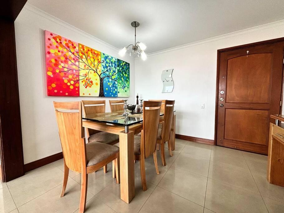Serene Laureles