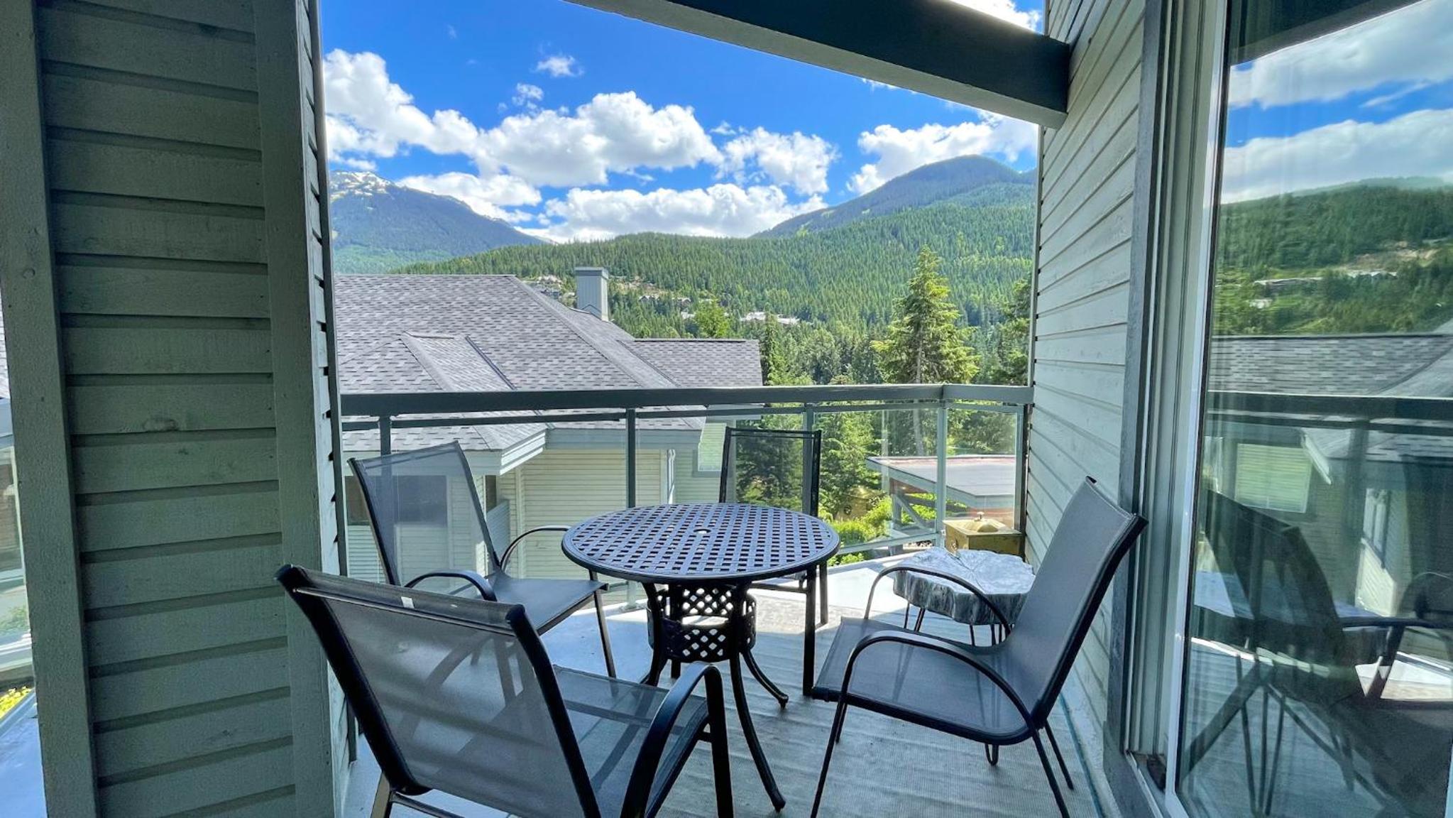 2BR in The Lynx, Family Sized, Mountain Views, Private Balcony, Tranquil Location, Parking