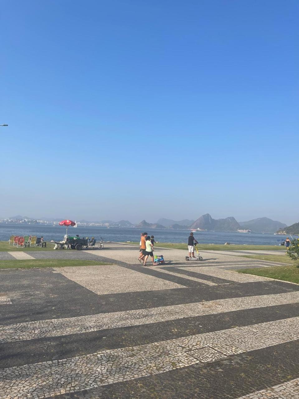 Apartamento Zona Sul - Praia do Flamengo - Belíssimo e espaçoso
