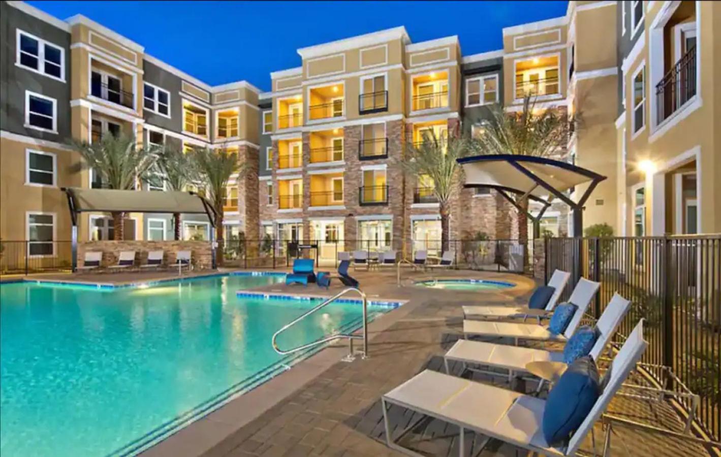 Sunny, Spacious 3BR Santa Monica Retreat