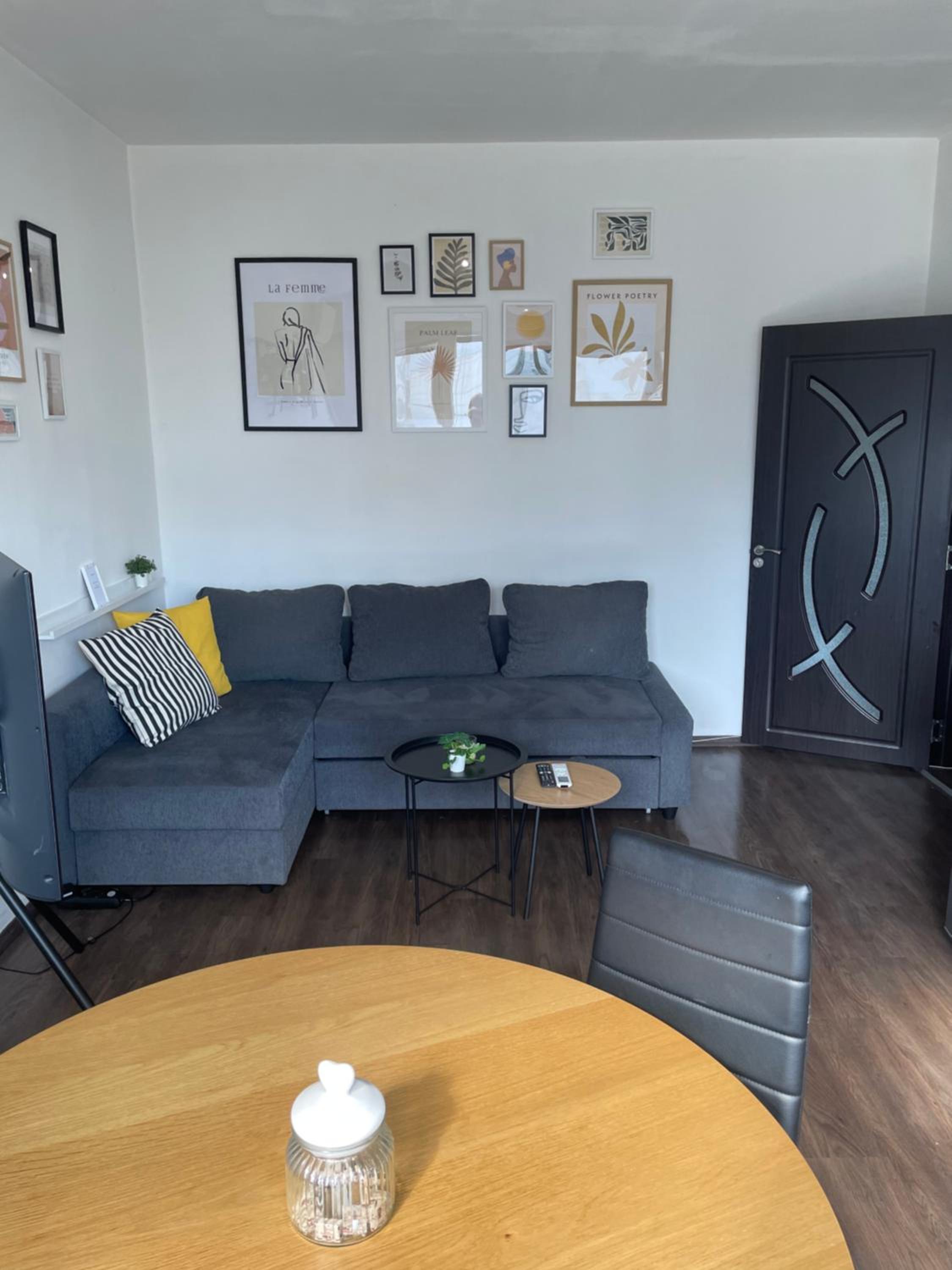 Cozy APT Free Parking Wi-Fi Netflix
