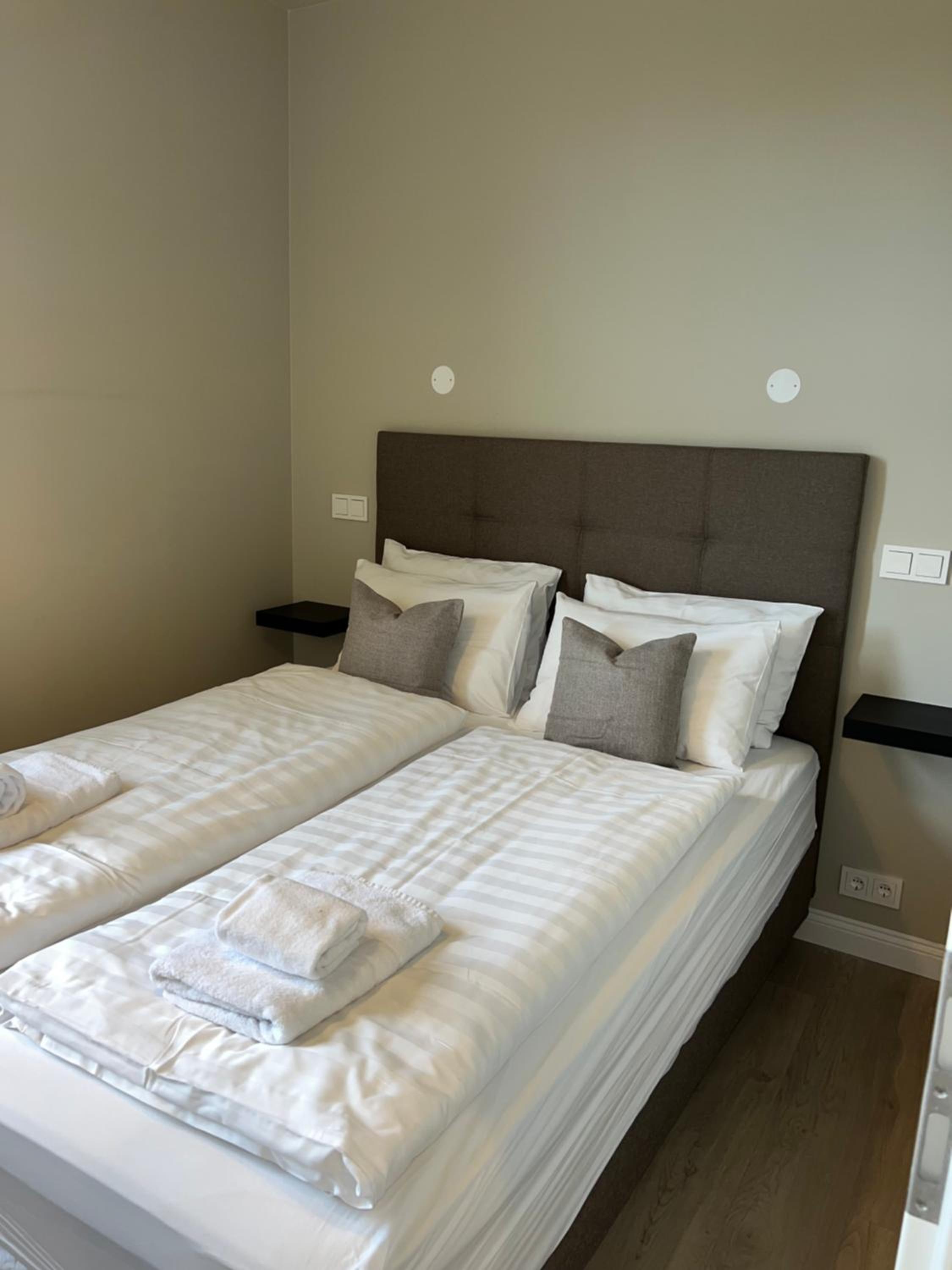 Erobik Apartments