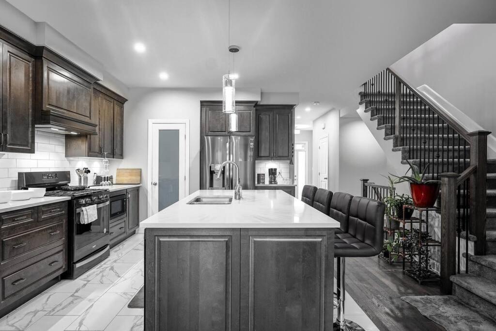 New Gorgeous Home In Carleton Place Close to Beach