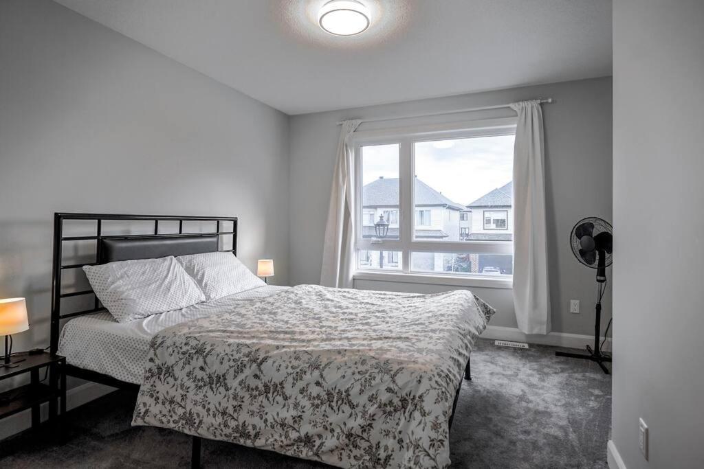 New Gorgeous Home In Carleton Place Close to Beach