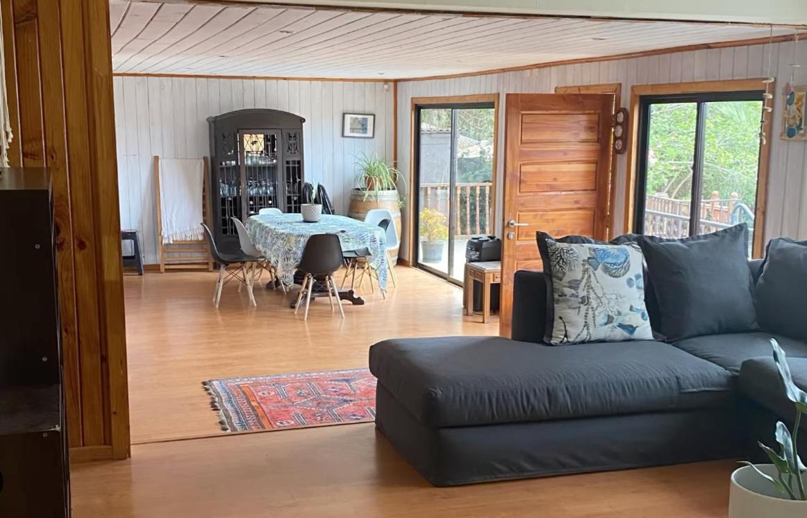 Encantadora casa para 12 con piscina