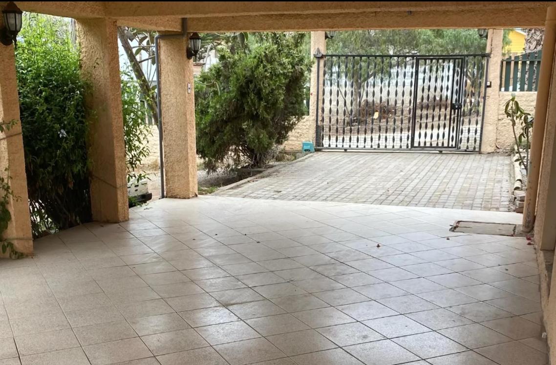Encantadora casa para 12 con piscina
