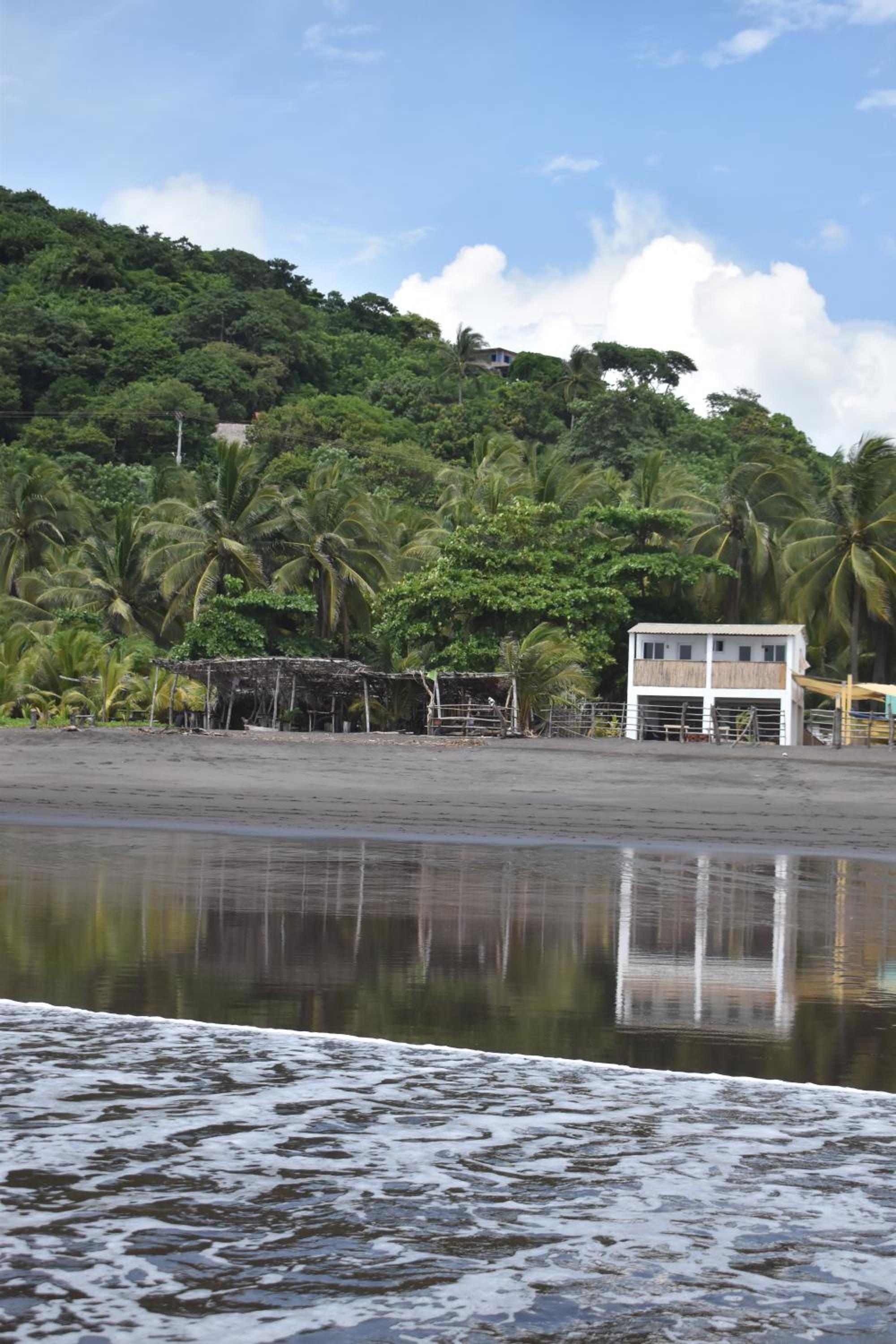 Surf House Mizata view 2