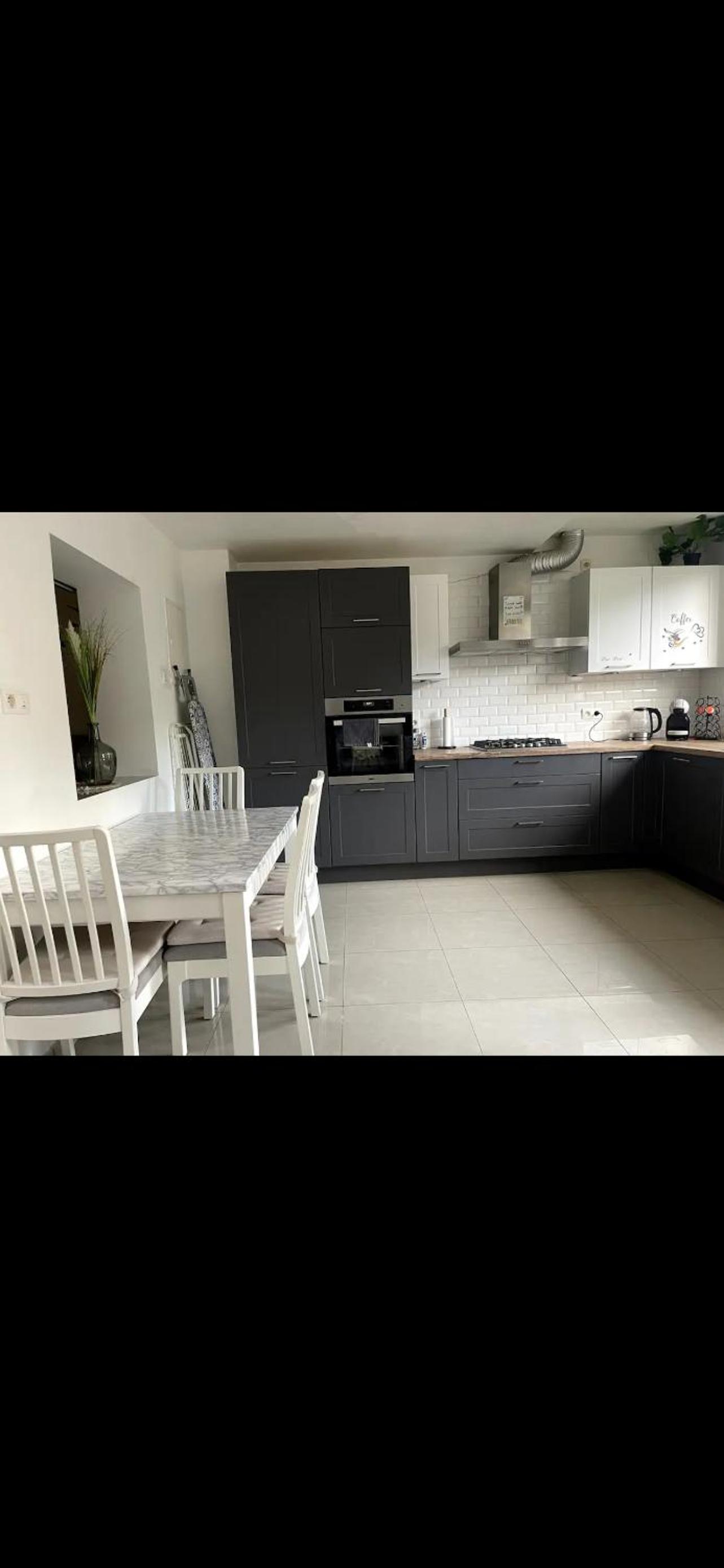 Appartement spacieux avec terrasse et garage privé
