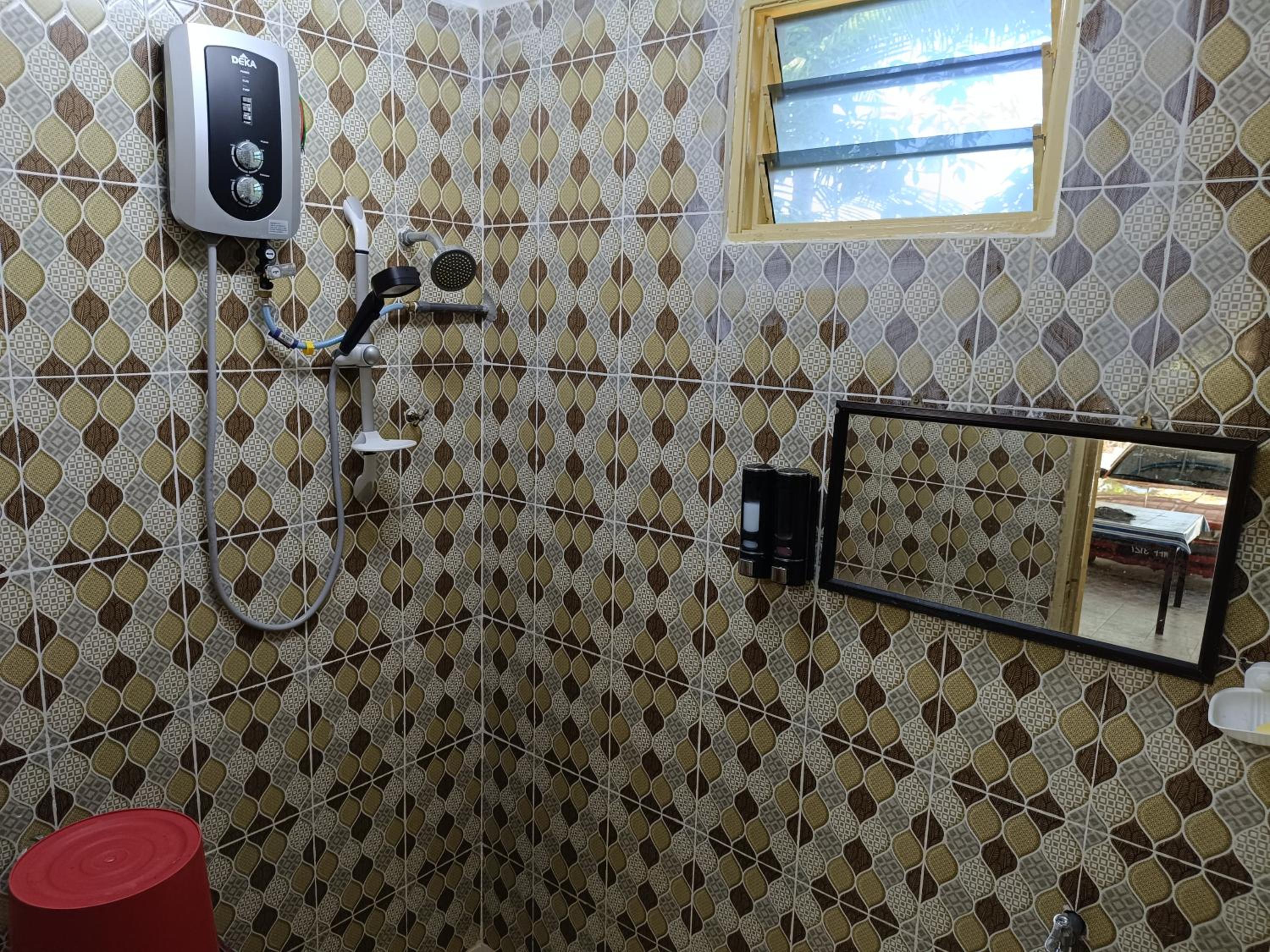 Photo 12