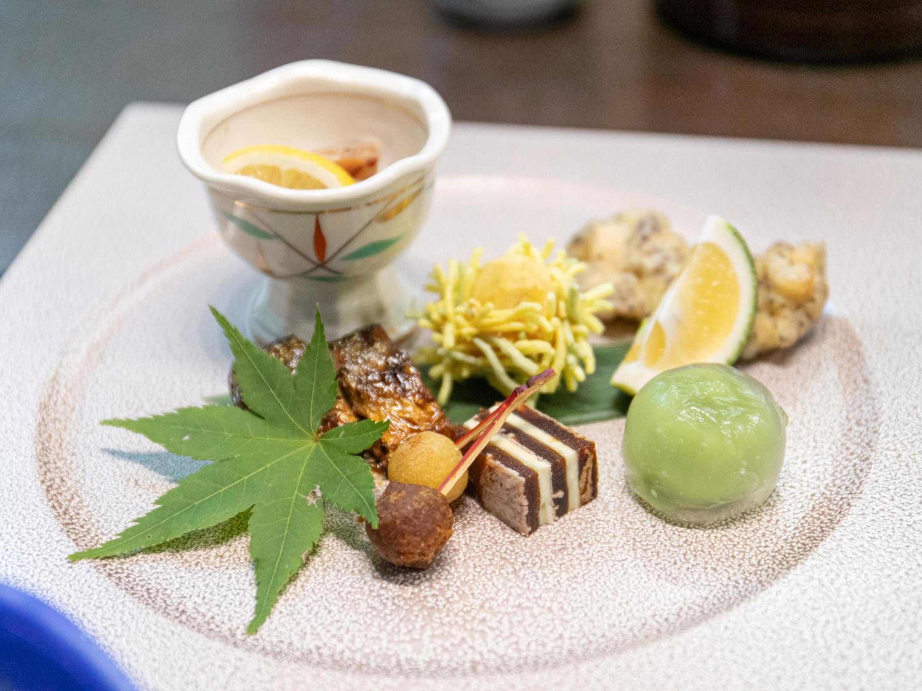 Yufuin Besso Shikisai Hotel