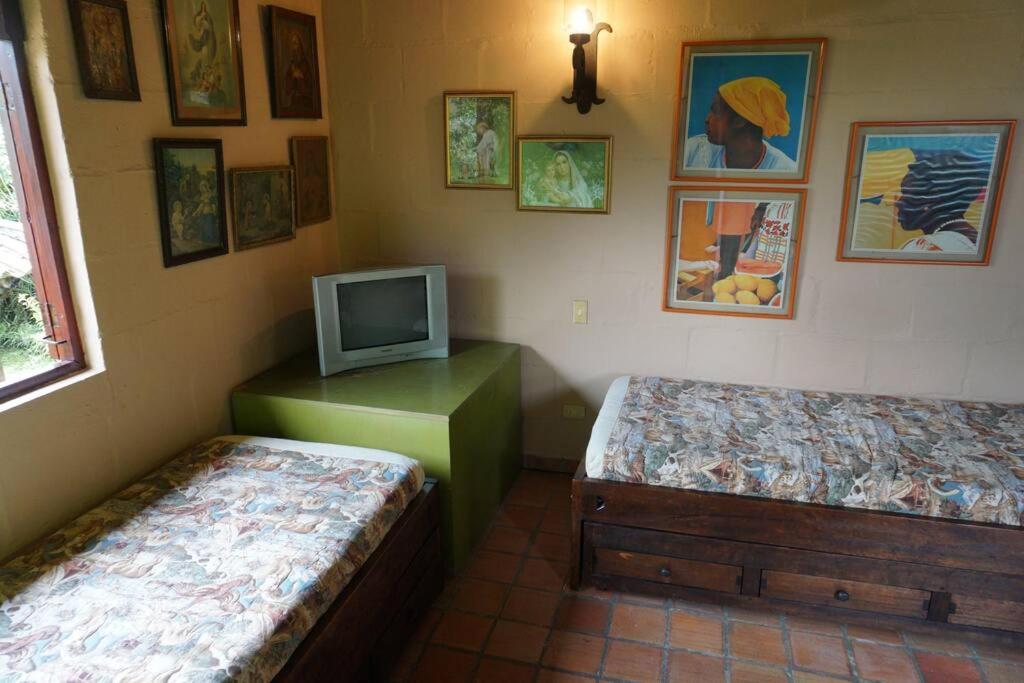 Casa Familiar y Naturaleza en Parcelación Privada
