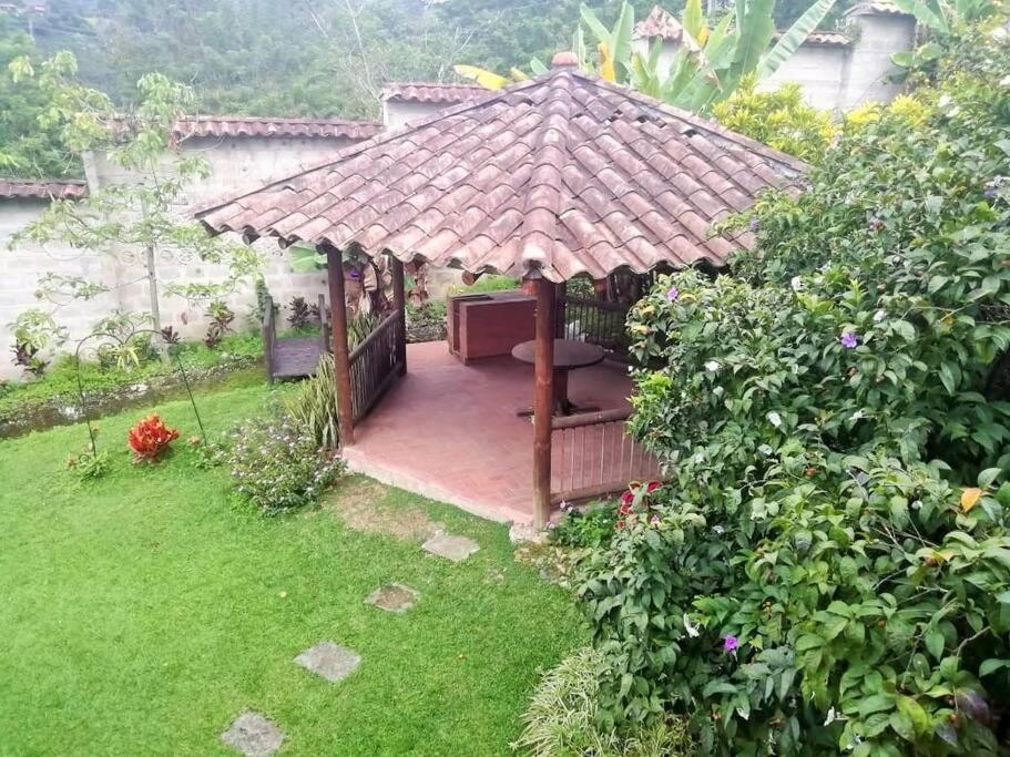 Casa Familiar y Naturaleza en Parcelación Privada