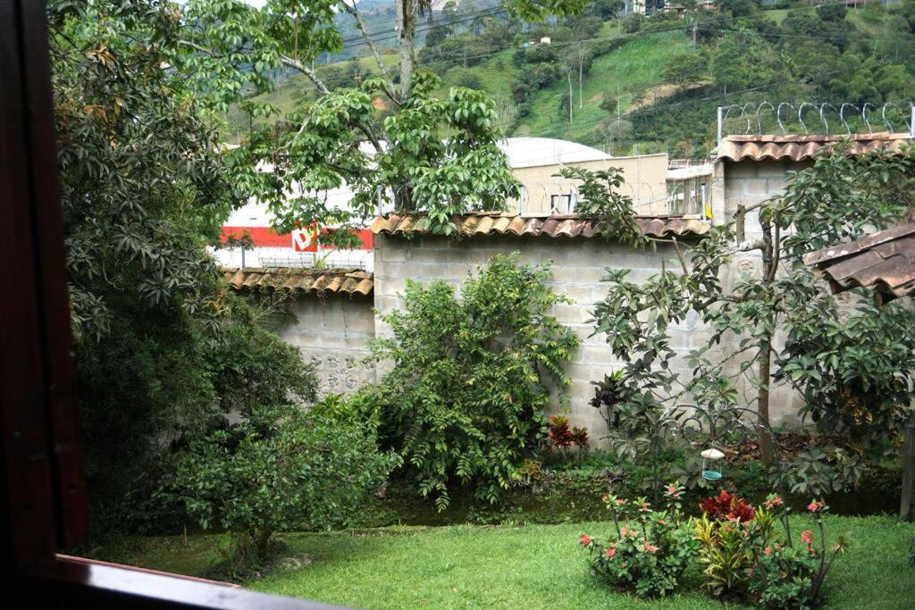 Casa Familiar y Naturaleza en Parcelación Privada