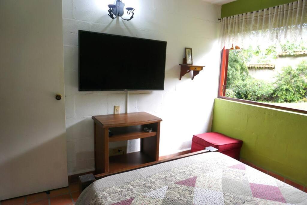 Casa Familiar y Naturaleza en Parcelación Privada