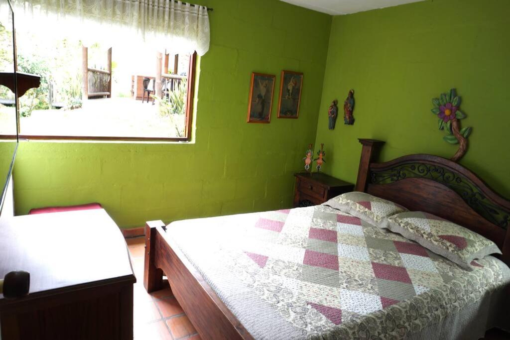 Casa Familiar y Naturaleza en Parcelación Privada