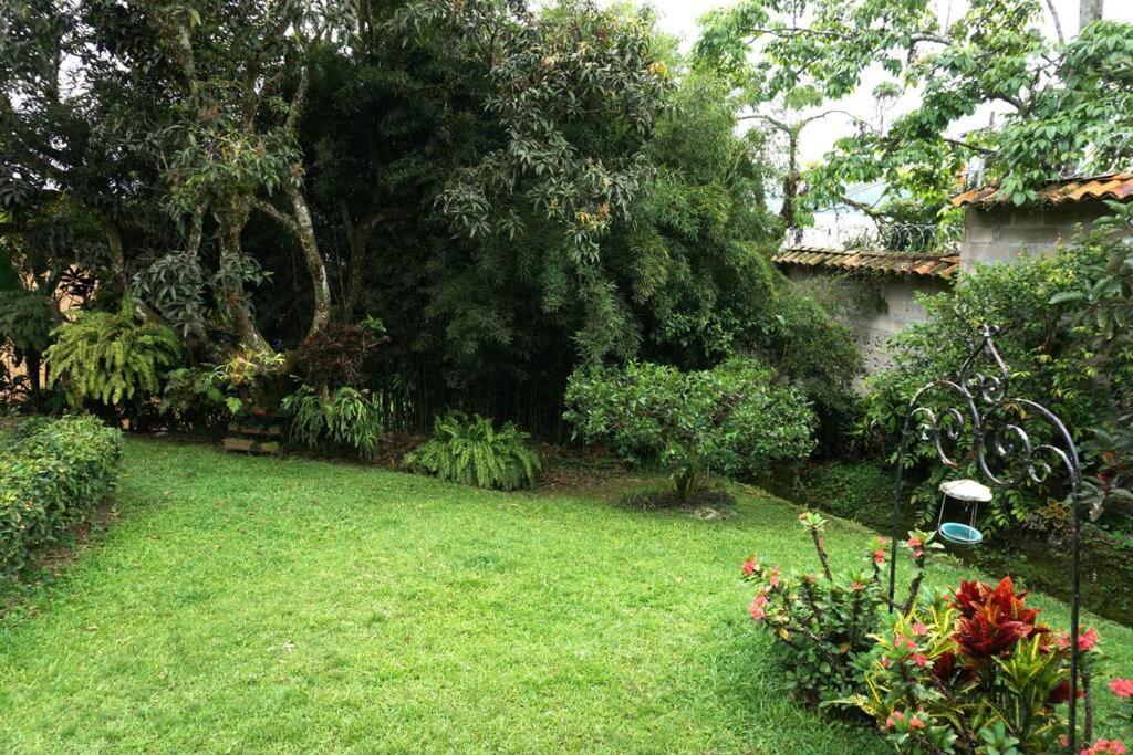 Casa Familiar y Naturaleza en Parcelación Privada