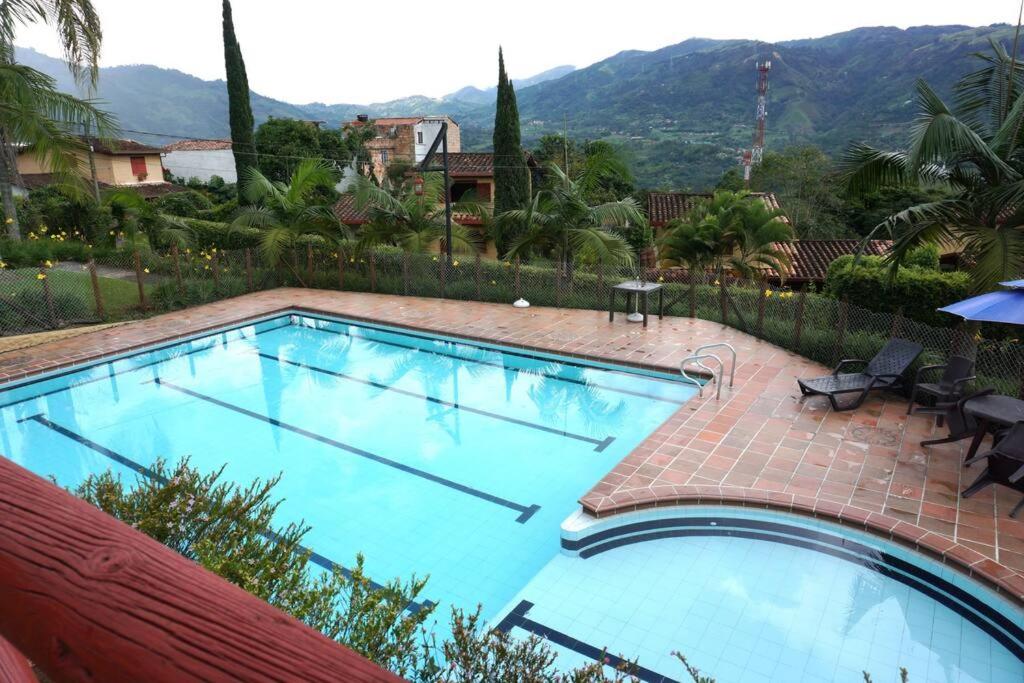 Casa Familiar y Naturaleza en Parcelación Privada