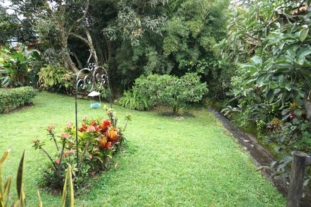Casa Familiar y Naturaleza en Parcelación Privada