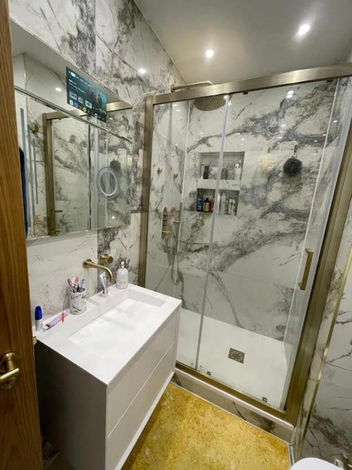 3 Bed smart home - canary wharf