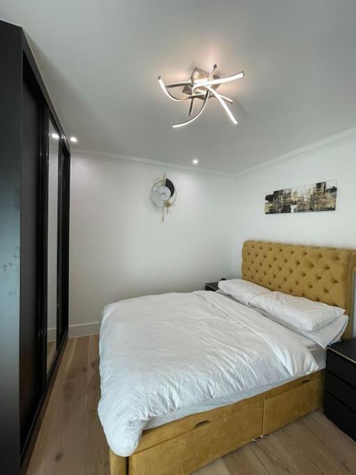 3 Bed smart home - canary wharf