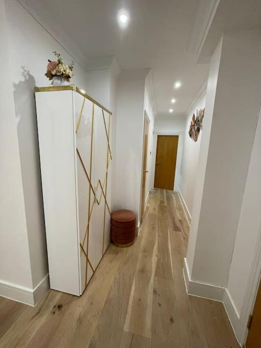 3 Bed smart home - canary wharf