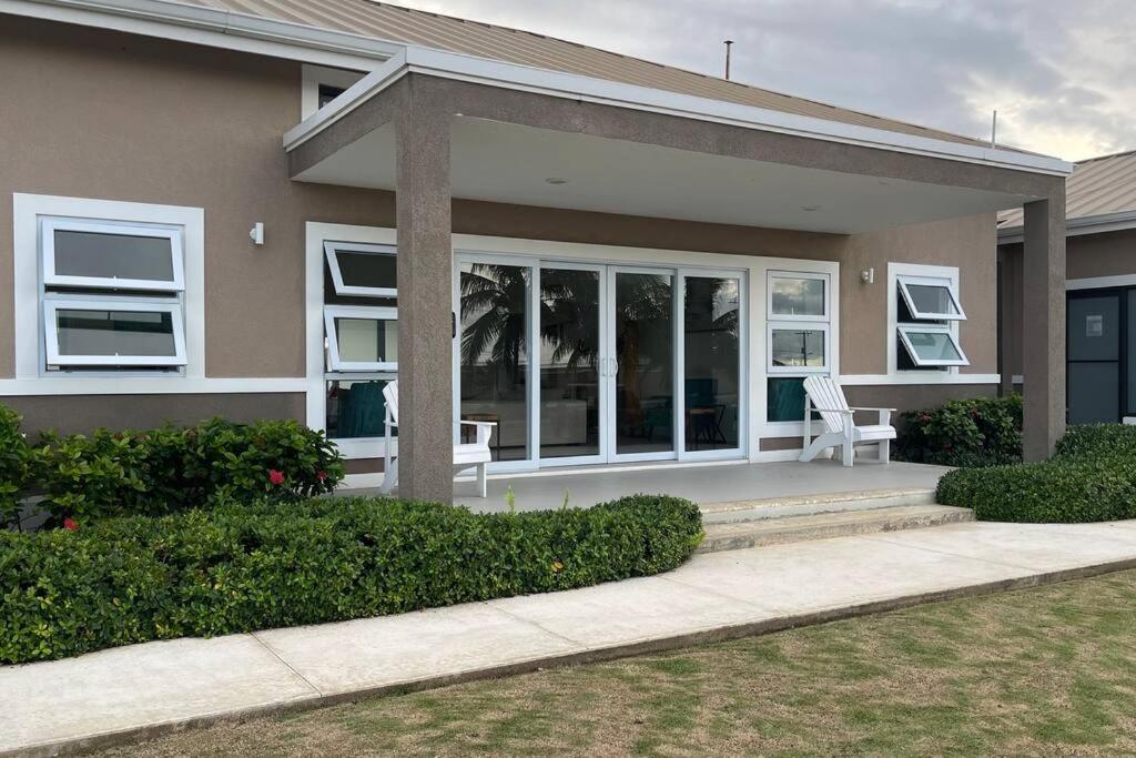 Cozy 3BR Villa Pool-25 min from Center of Mobay view 3