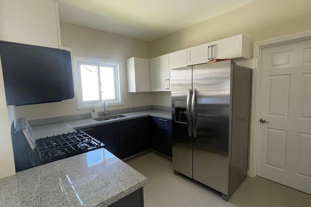 Cozy 3BR Villa Pool-25 min from Center of Mobay view 5