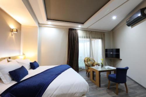 hotel room