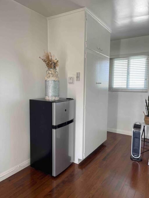 Cozy Guesthouse in Central OC view 3