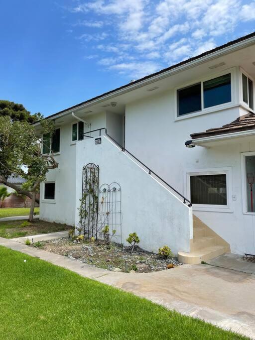 Cozy Guesthouse in Central OC view 5