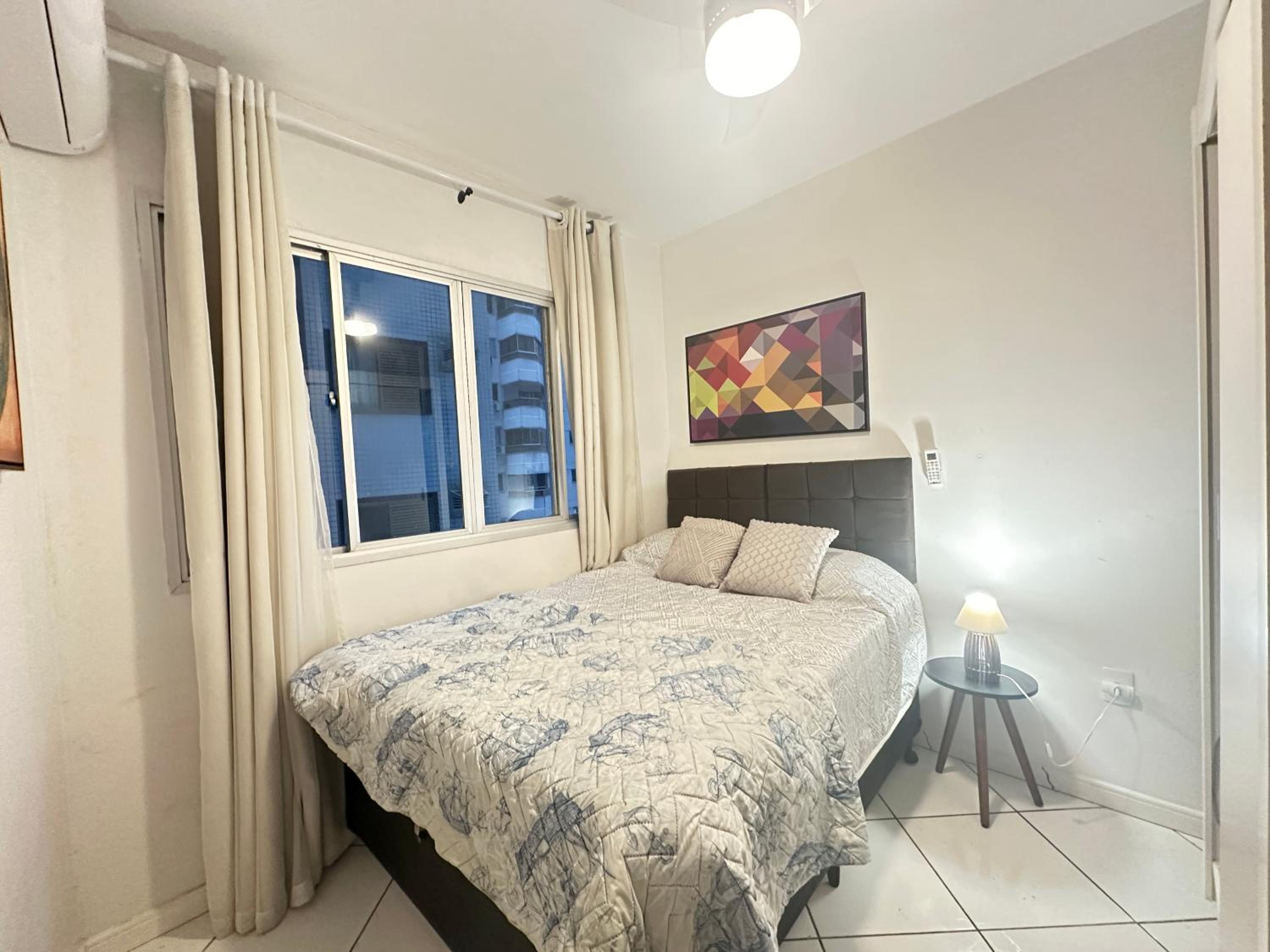 Localização, ar, mercado 24 horas, vista mar, Wifi