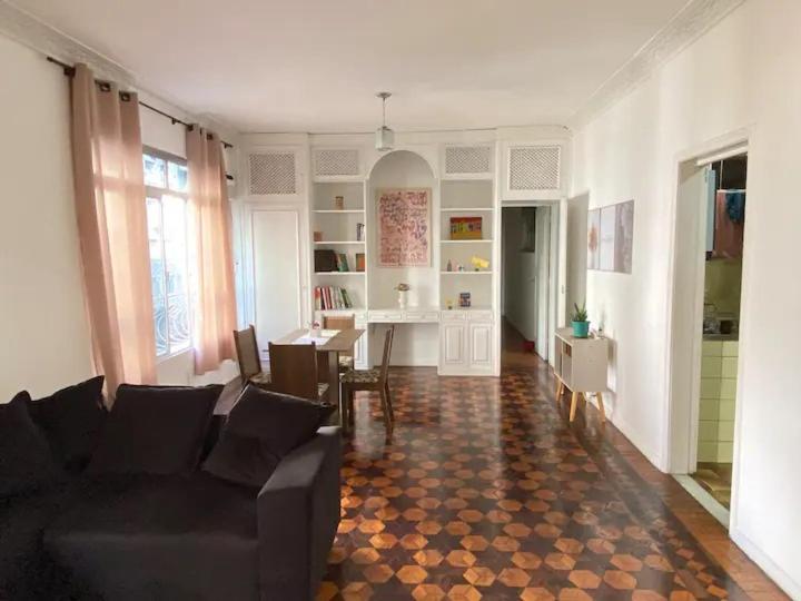 Apartamento espaçoso e bem localizado em Copanema