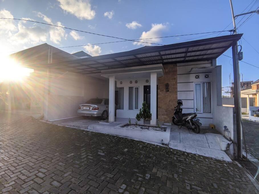 Dynasty's Gästehaus near Dieng Plateau - Cozy Stay
