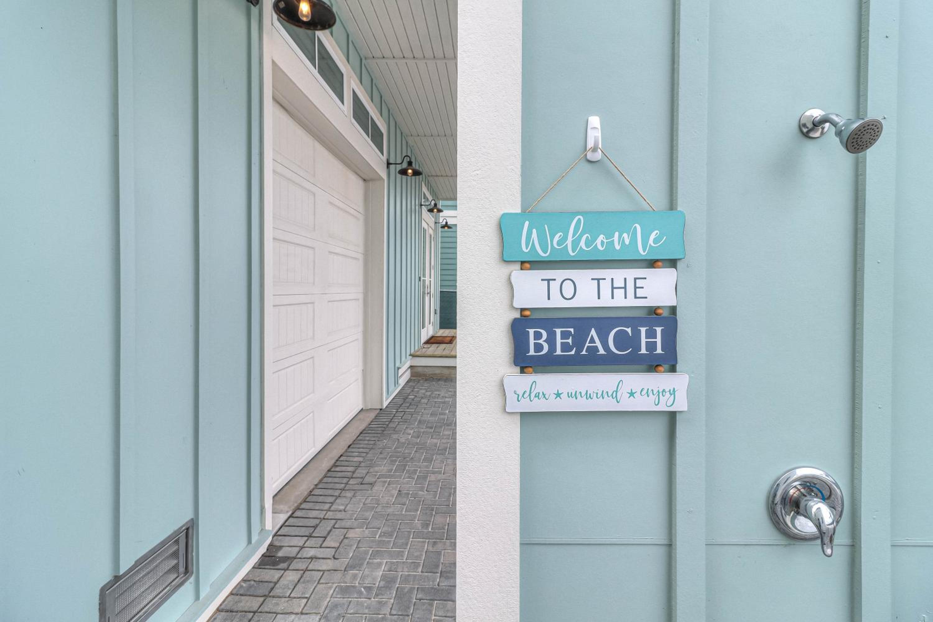 Beach Barn 108 BAR