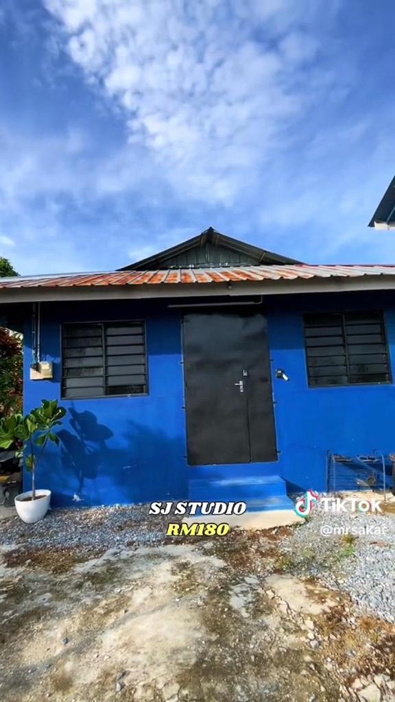 Aziqa Homestay Chalet With Pool photo 5