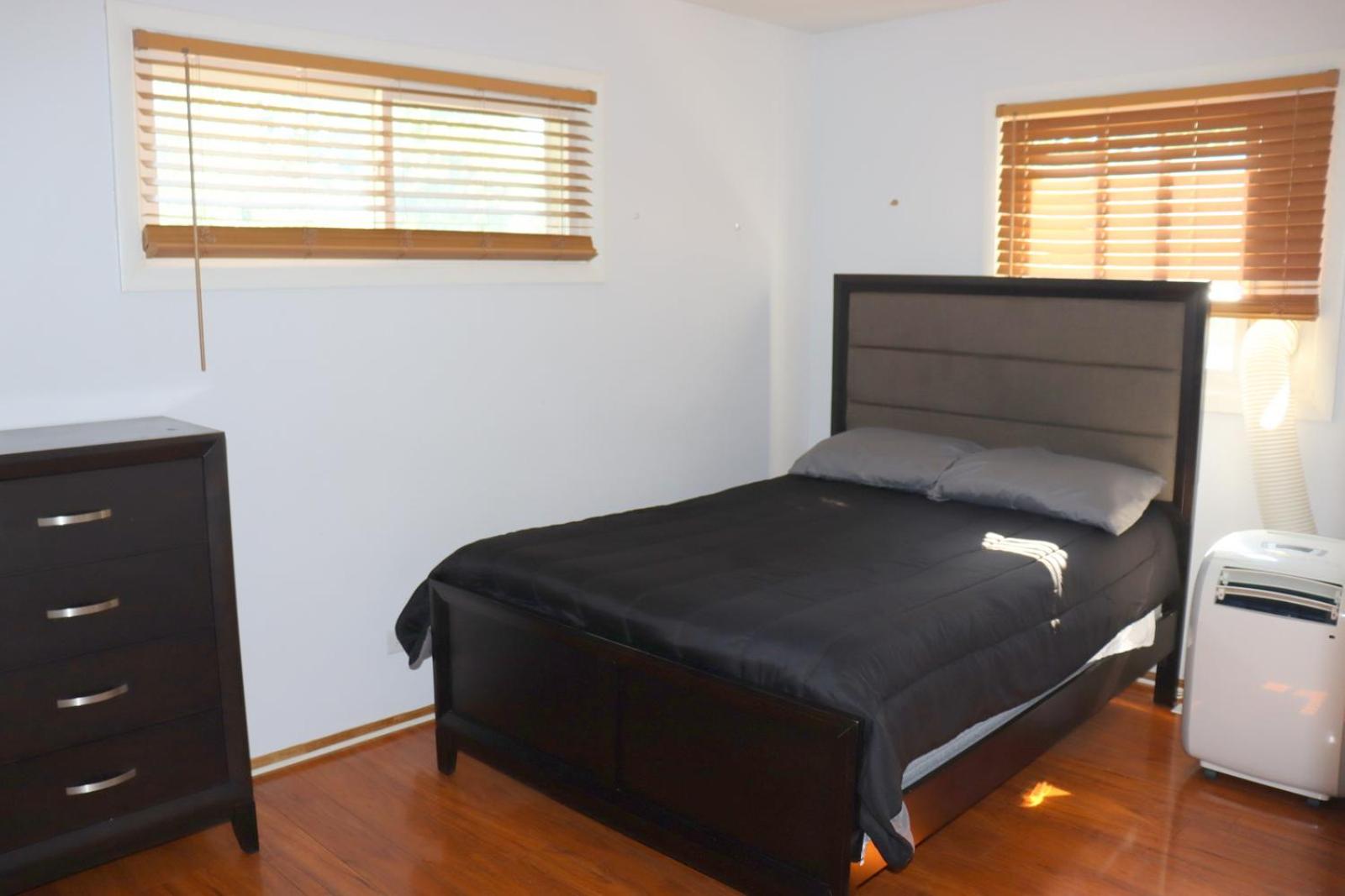 Cozy 2BR Private Space in Gurnee Near Naval Base view 2