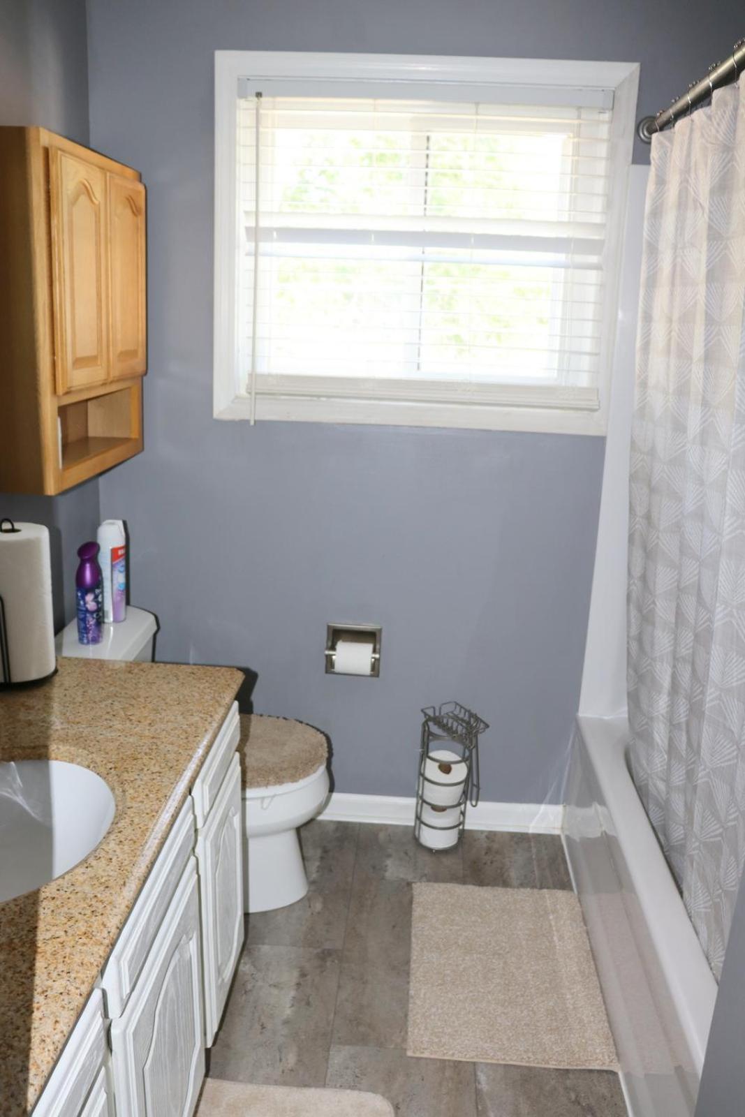 Cozy 2BR Private Space in Gurnee Near Naval Base view 5