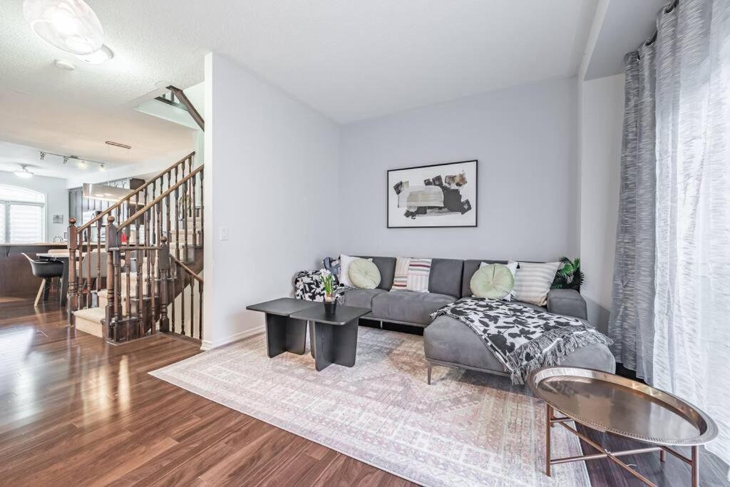 Lakefront House in Port Credit, Mississauga South