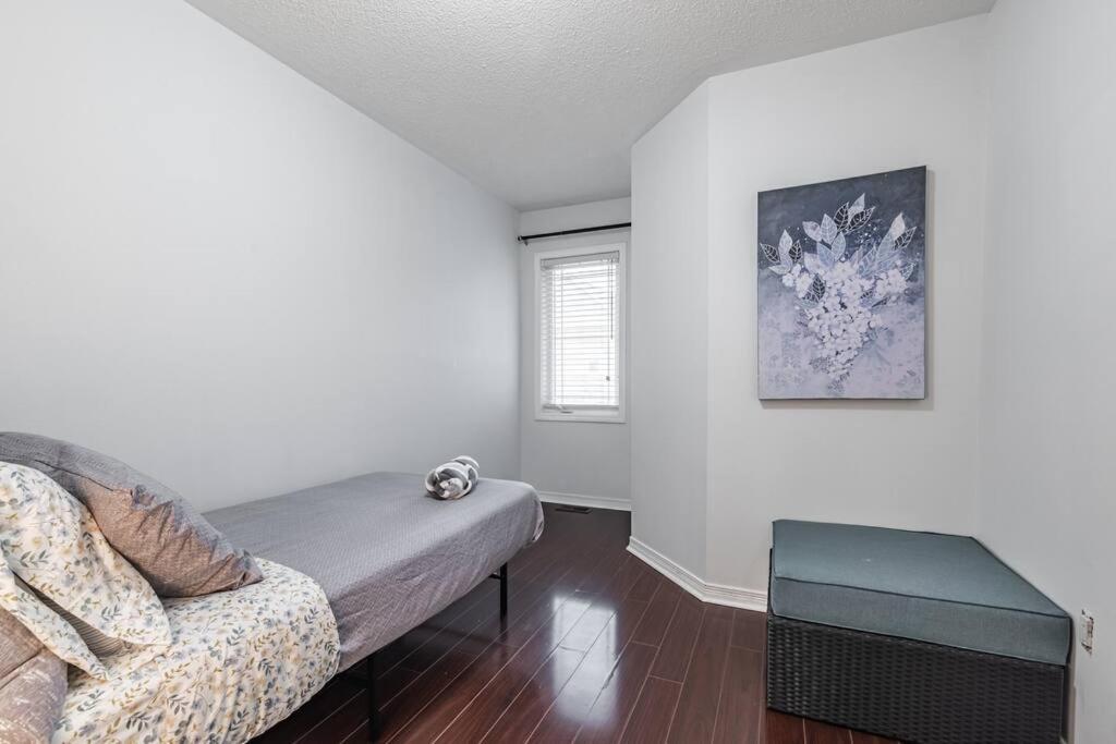Lakefront House in Port Credit, Mississauga South