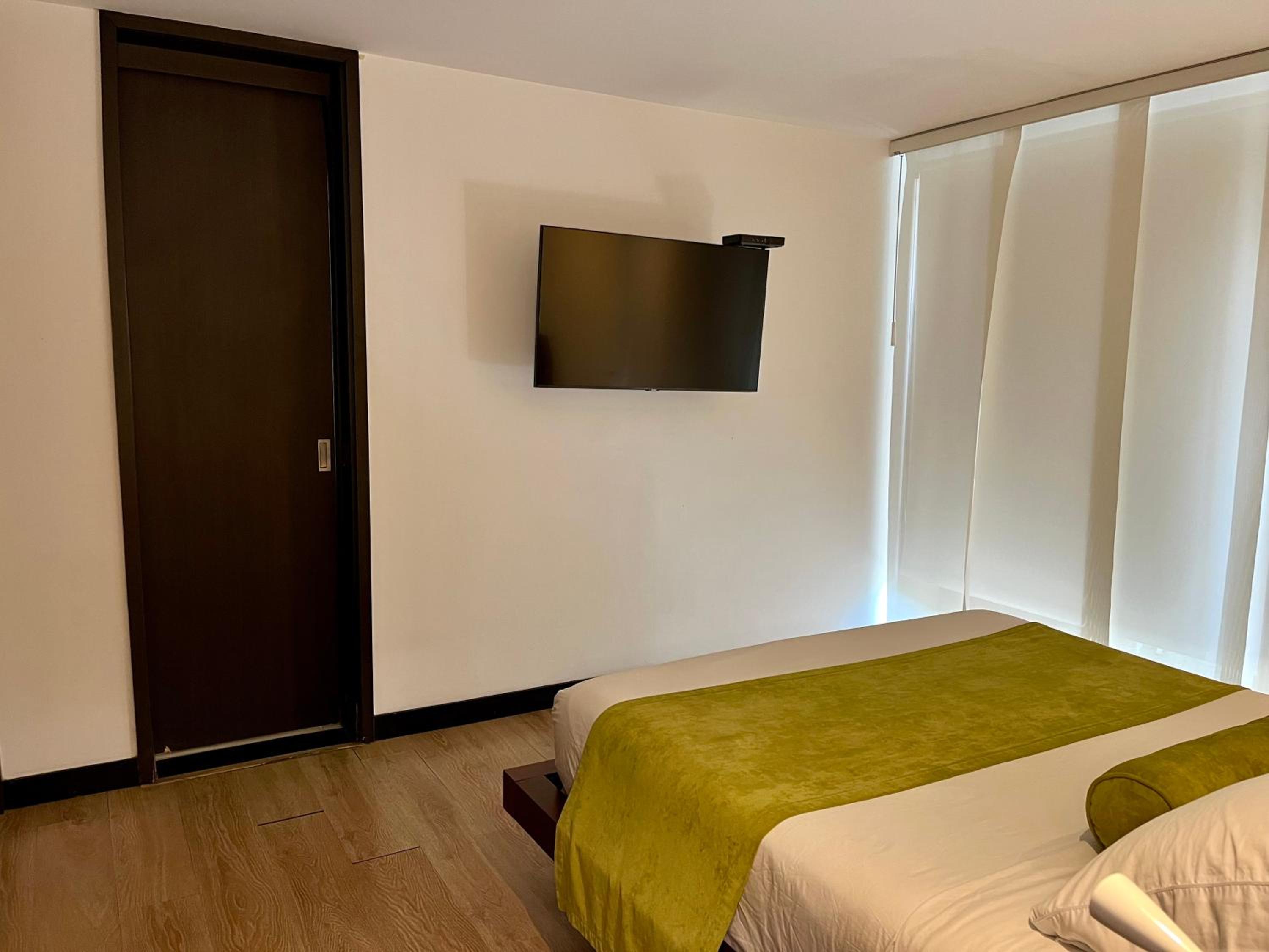 Room in BB - Suite Presidencial en hotel proximo al aeropuerto
