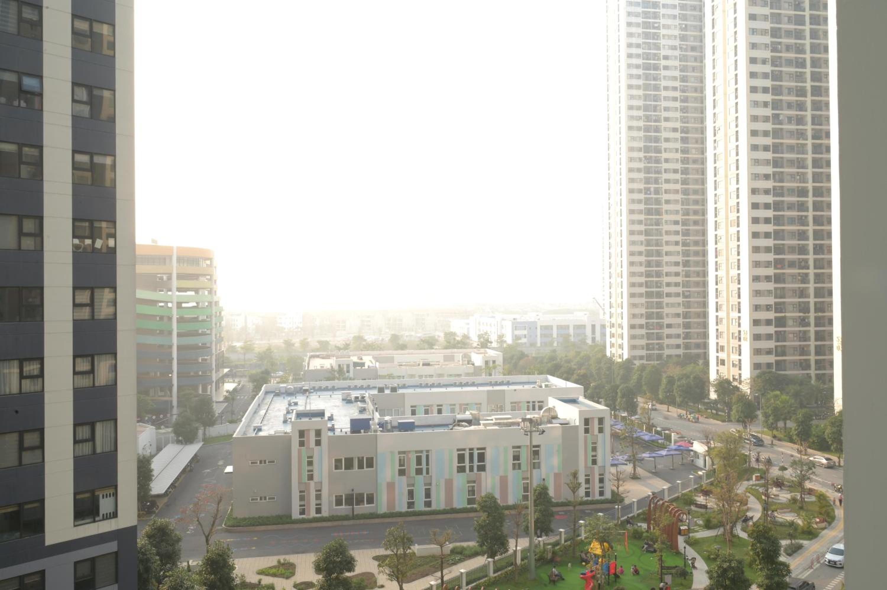 Vinhomes Smart City Rare 1,5BR Apt Best Deal for Long-Term Guests