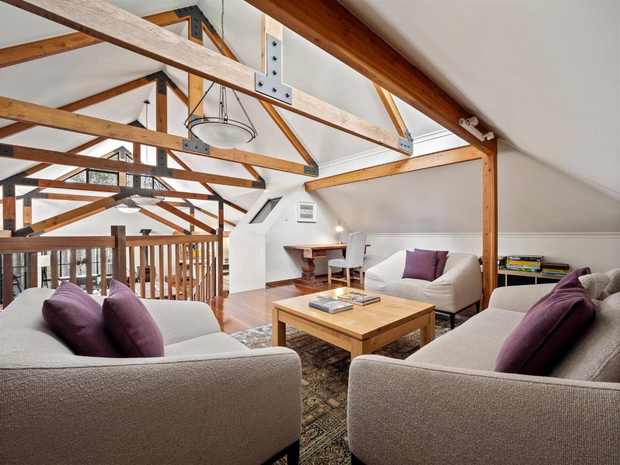 Calistoga Chalet - Luxury among the trees