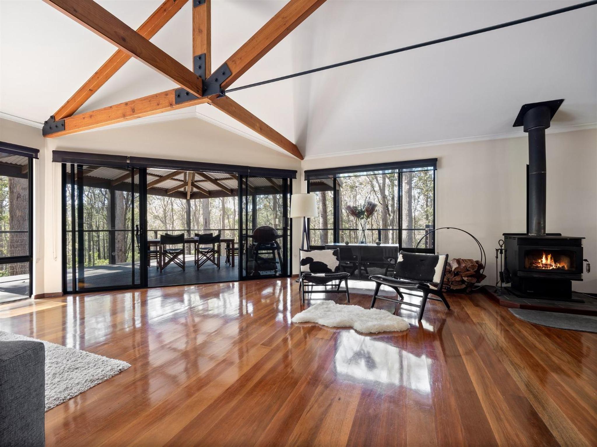 Calistoga Chalet - Luxury among the trees